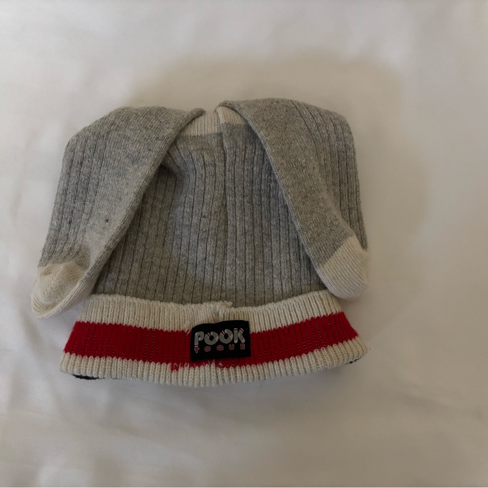 Pook Toque Gray and Red Women's Hat and leg warmers
